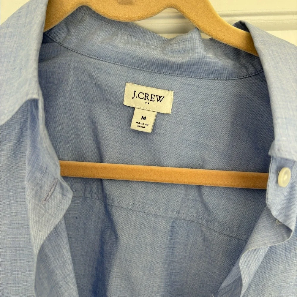 J. Crew women’s Blue oxford Shirt size Medium - Picture 2 of 7
